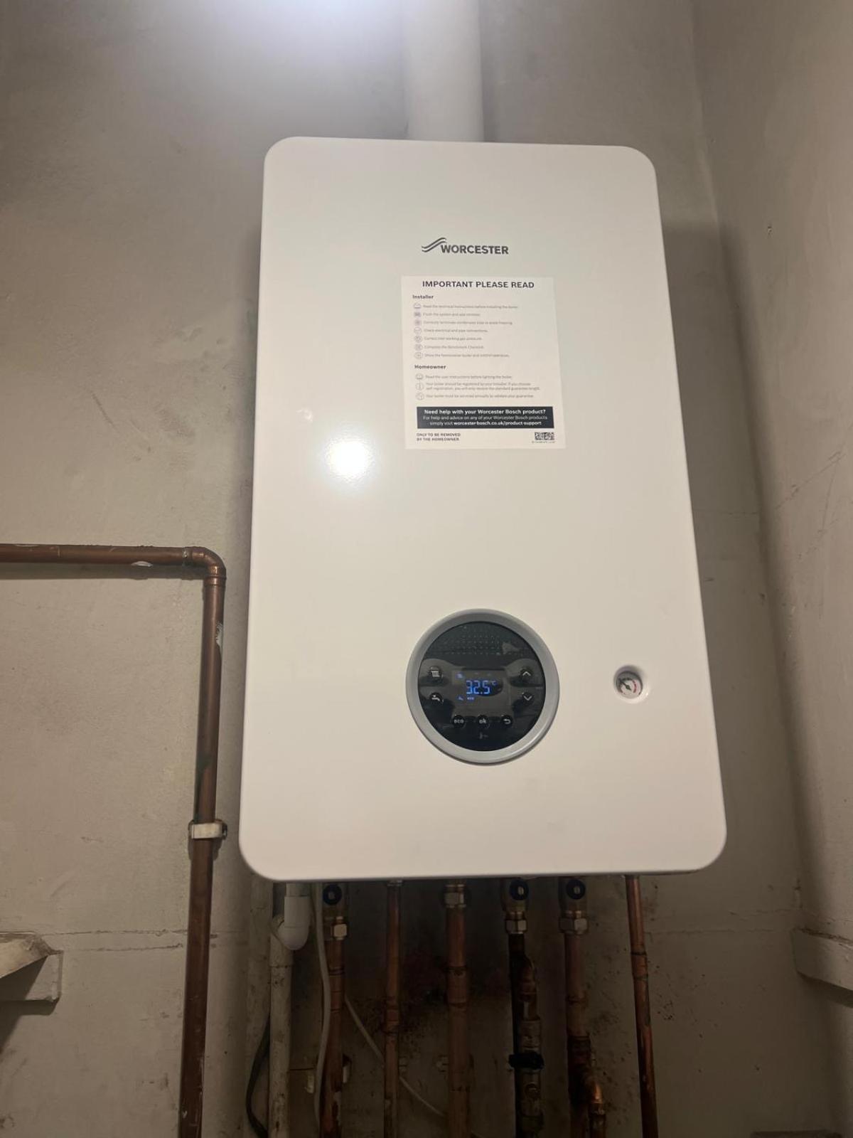 One Bedroom In Gorgie With New Heating System Edimburgo
